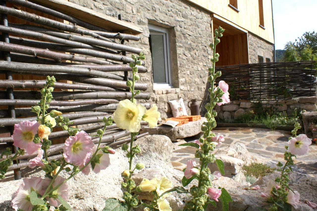 Gites La Boletiere Saint-Etienne-du-Valdonnez Экстерьер фото